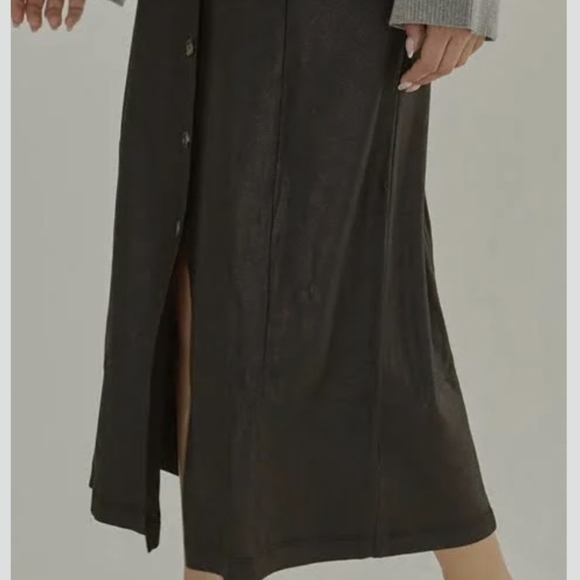 L Love vegan black suede skirt sz medium *K - Picture 3 of 9